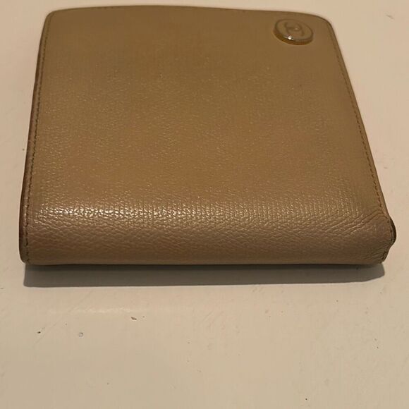 Chanel Bifold Compact Cardholder Wallet Beige Leather Luxury Minimalist CC Logo - Picture 6 of 15